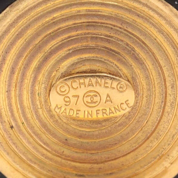 ๐ Chanel CC Gold tone earrings, in Box - Picture 6 of 6